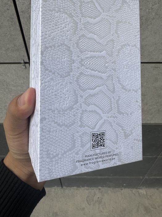 French Avenue Vulcan Feu Sable