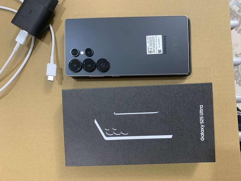 Продам самсунгs25ultra