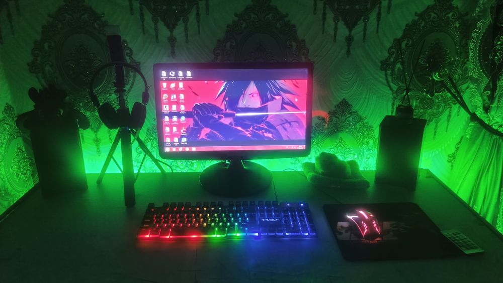 Kompyuter sotiladi arzon narxda yana kelishamiz