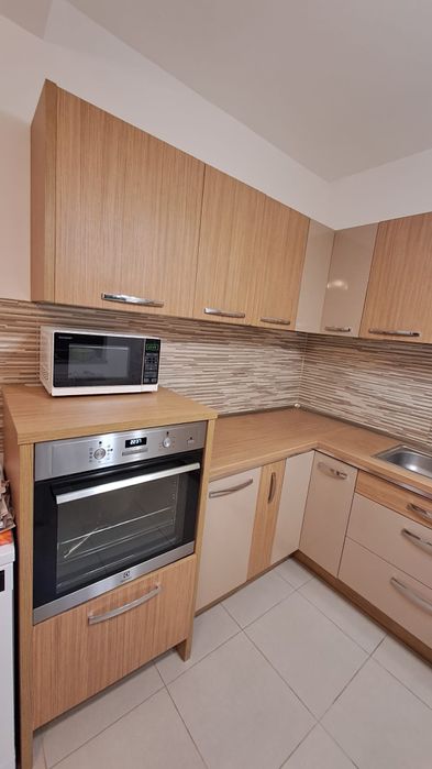 Vând mobila de bucatarie Lems cu electrocasnice MDF și PAL