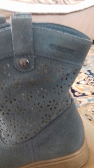 Cizme marca geox purtate o singură dată