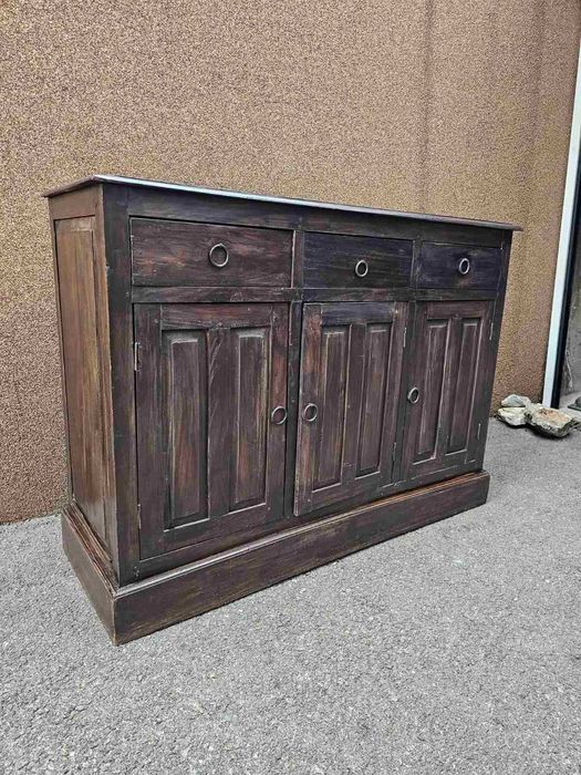 Контрабюфет изработен изцяло от масив /Розово дърво/