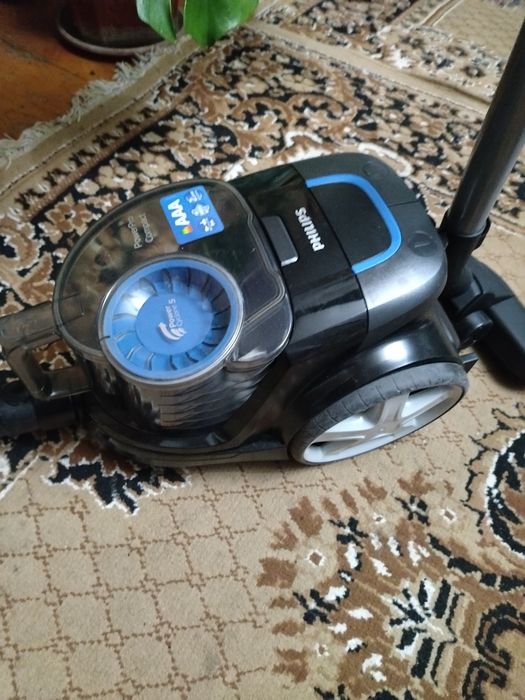 Пылесос ФИЛИПС кантейнер