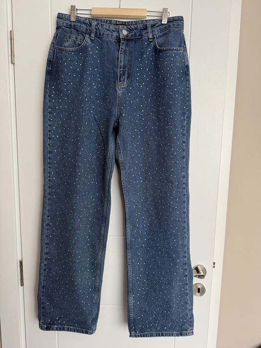 Дънки с камъни- 42 размер