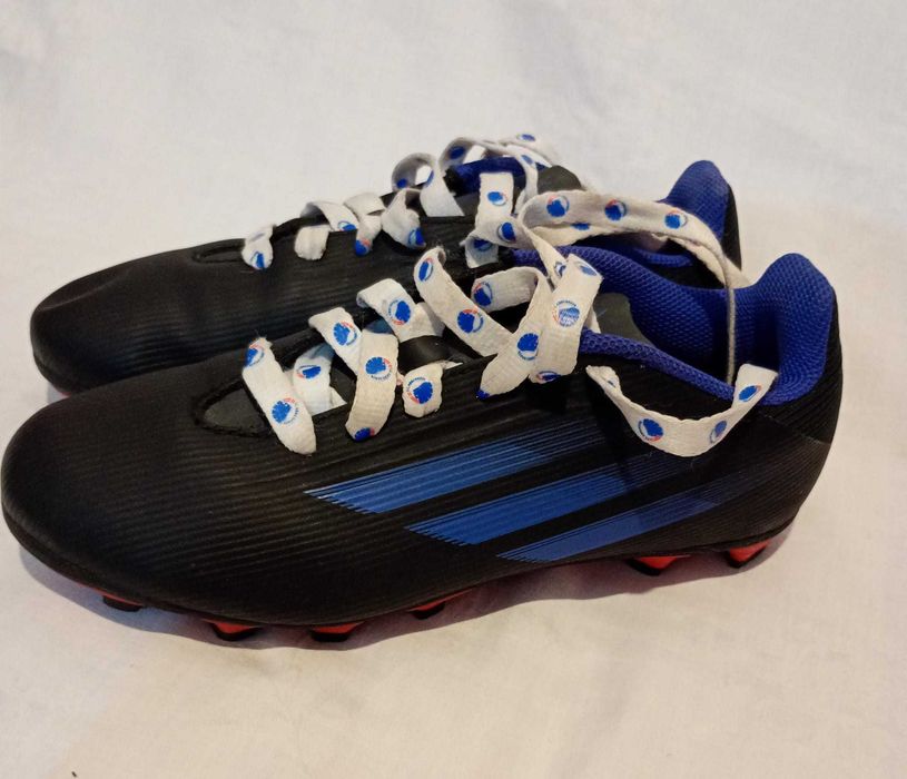 Ghete de fotbal Adidas marimea 37, stare buna