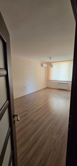 Дава се под наем Двустаен апартамент в София, Дианабад - 78 кв.м за 550 € - Снимка #1