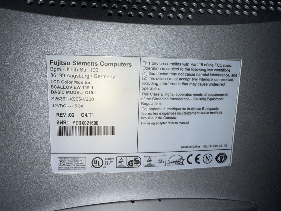 Монитор Fujitsu-Siemens