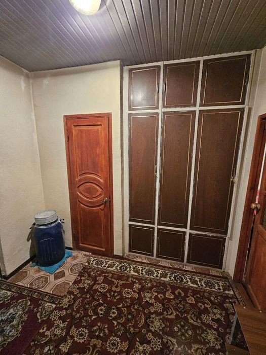 Продается 2 ком квартира в 9 мкр 1 этаж