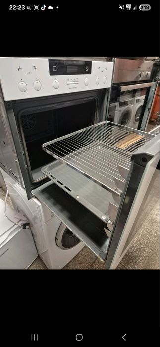 Фурна за вграждане с керамични котлони Сименс