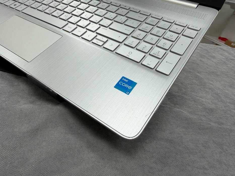 HP 15 Core i3-11*ОЗУ 16*SSD 512*Для работы Шустрый