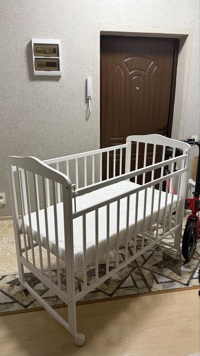 Кровать для новорожденных (срочно продам)