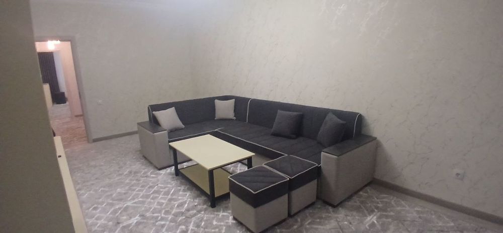 Сдается 3-х комнатная квартира в новом доме. Все удобства есть.