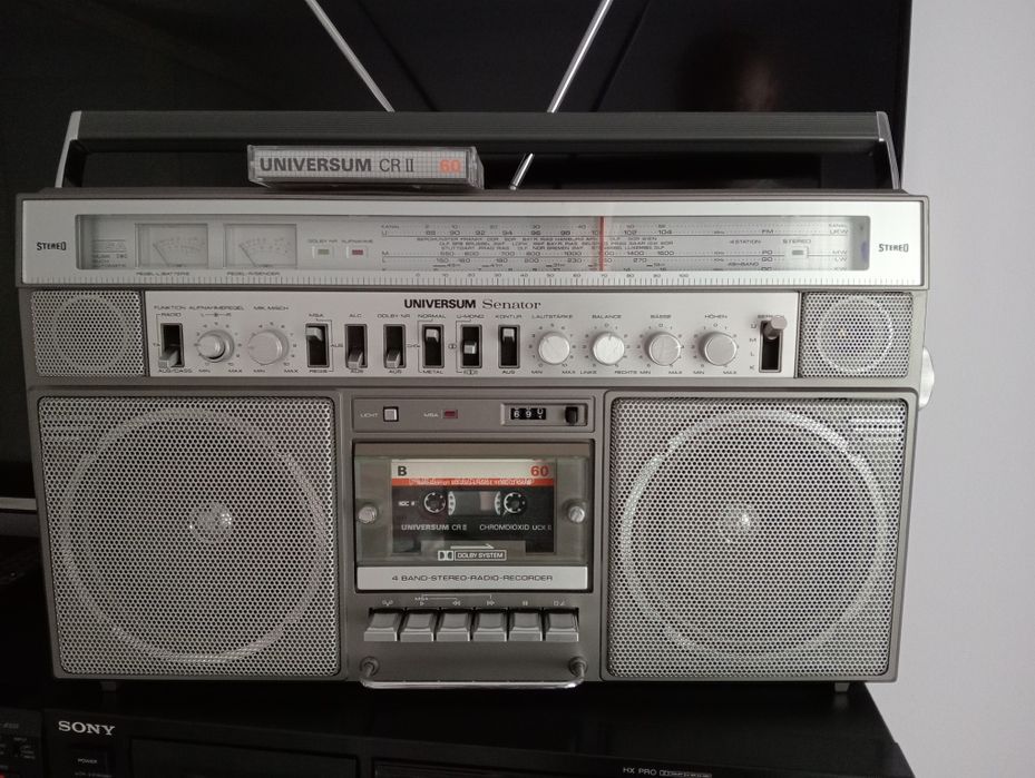 Radio casetofon Universum Senator