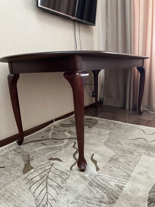 Стол раздвижной в гостиную