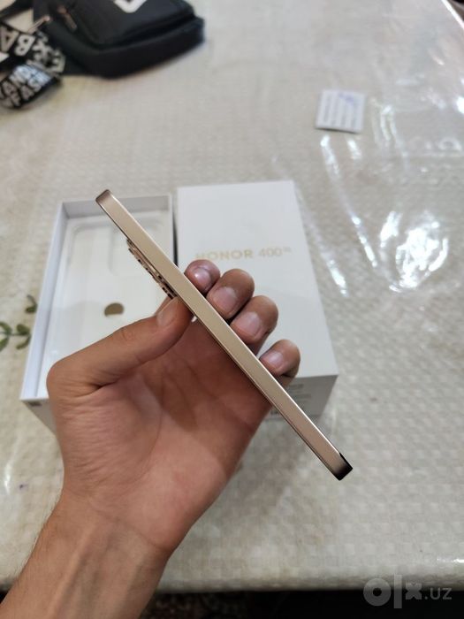 Honor 400 8/256gb