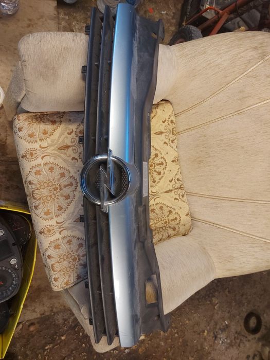 Оригинална Решетка за Опел Астра H  2004- 2008г