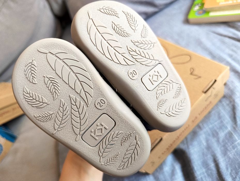 Barefoot пантофи, боти и ботуши