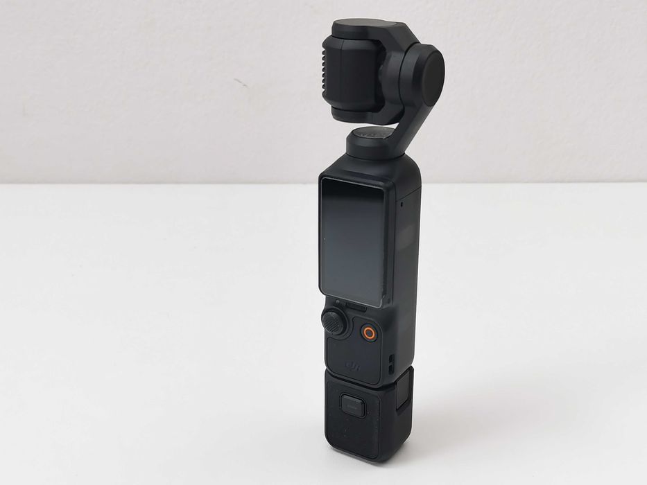 DJI Osmo Pocket 3 Creator combo видео камера за Vlog / Reels / Shorts