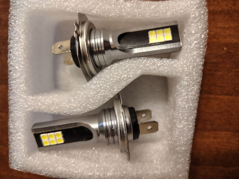 Set 2 becuri led H7