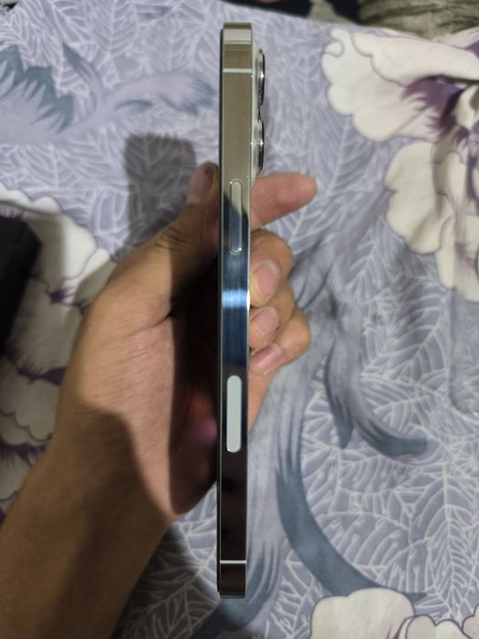 Telefon sogiladi. IPHONE  13 PRO MAX