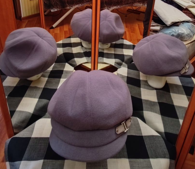 Продам б/у шапки.