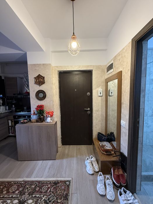 2 camere de vanzare, zona Compozitori, et 3/4