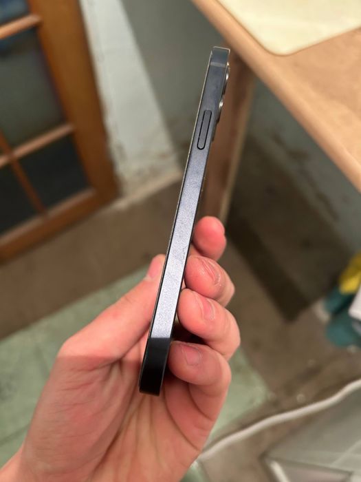 продам iphone 12