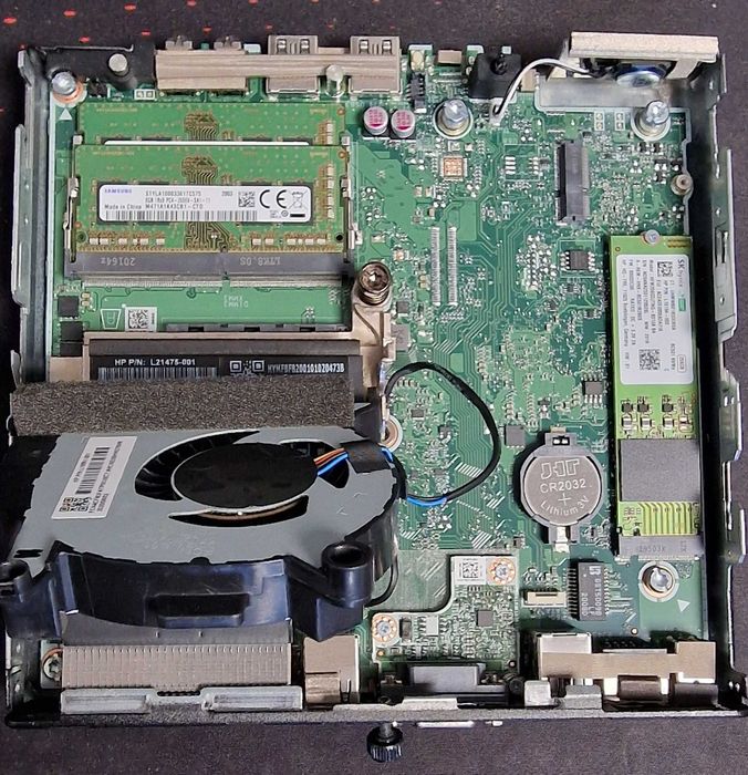 Mini PC HP Ryzen 5 cu 16 GB DDR4 si 250 GB M.2 NVME