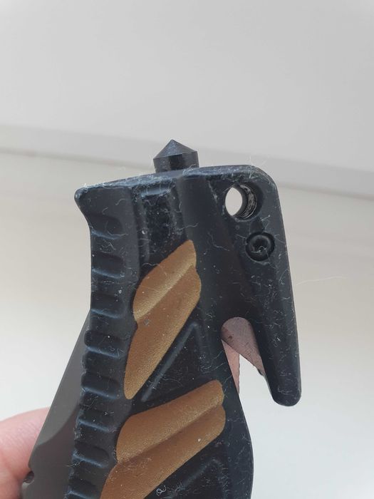 Briceag Supravietuire