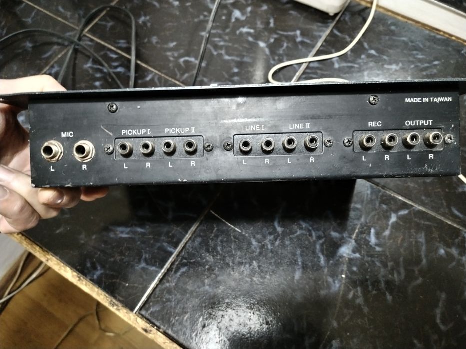 Mixer audio Stereo BST