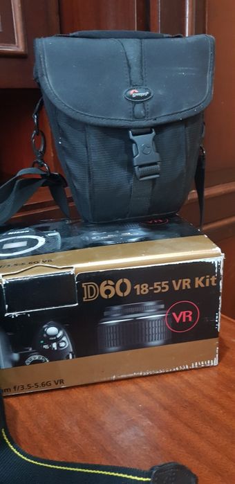 Nikon D60 18-55VR Kit