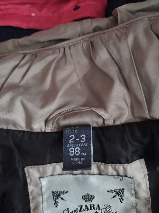 Geaca Zara unisex model deosebit, marimea 98