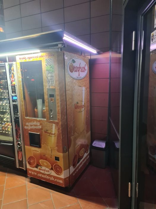 Покрив за вендинг машини