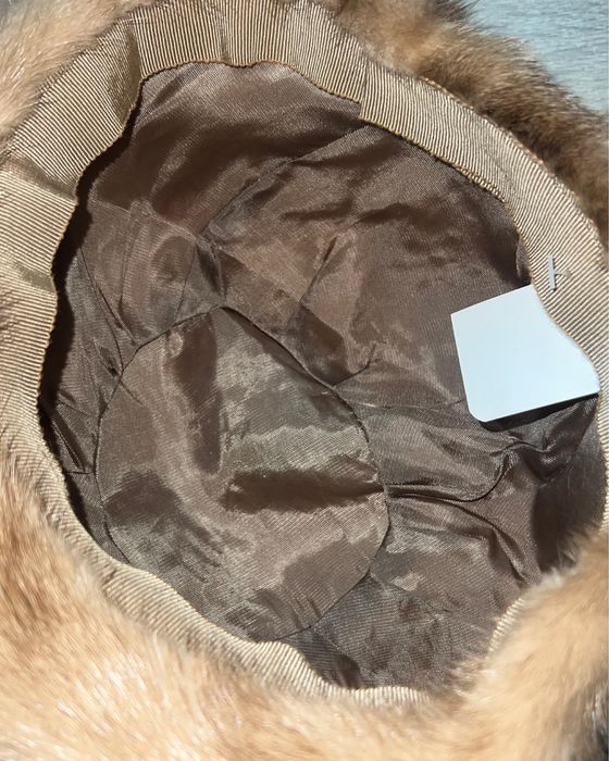 Caciula din blana naturala,impecabila