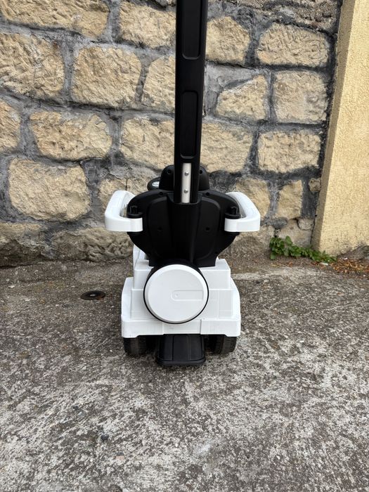 Кола за бутане Mercedes със сенник