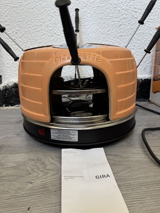 Парти Фурна Пицарник за Мини Пици Emerio Pizzarette PO-116124.1 (За 8 души, 1500W)