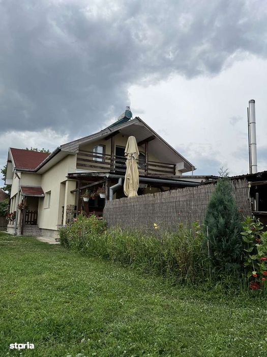 Casă Lazuri