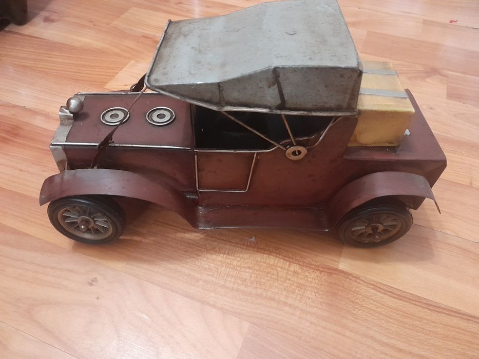 Mașinuță  handmade veche