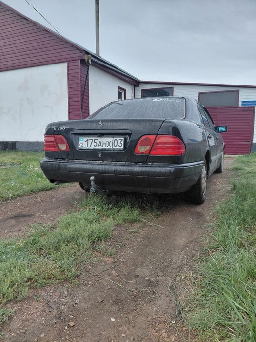 Продам мерседес 210