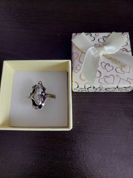 Сребърен пръстен с барокова перла