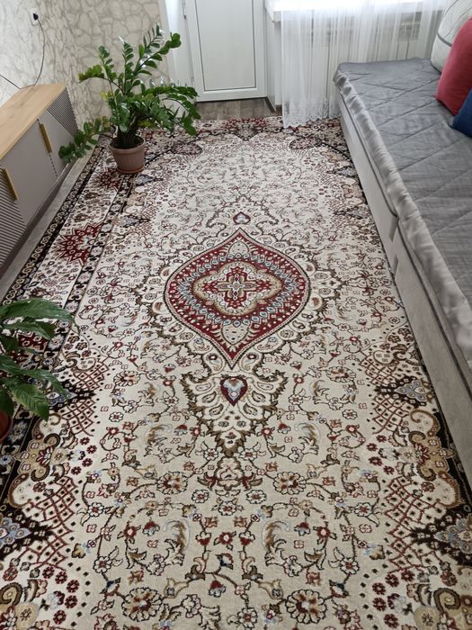 Ковёр продам в хорошем состоянии