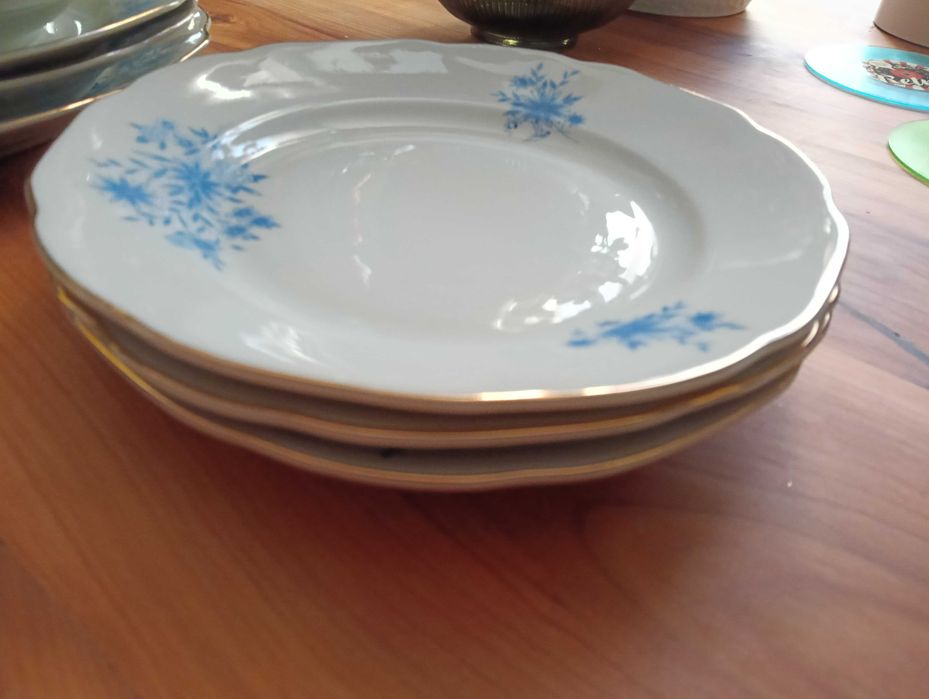 Български стар порцелан на "Китка" със златен кант