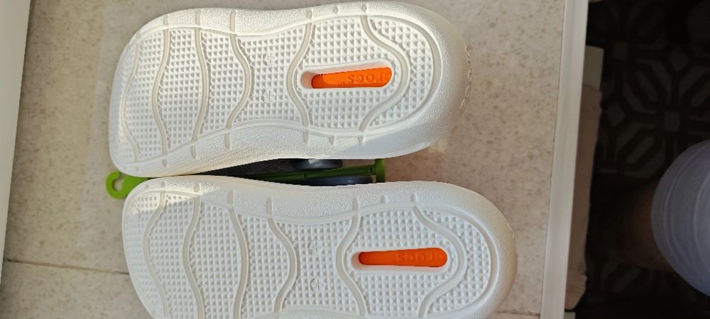 Продаются Crocs Sotiladi