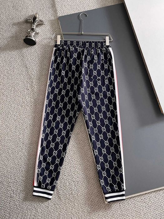 Aduc pe comanda Compleu GUCCI orice model