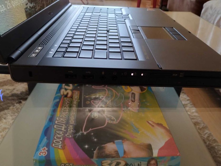 Лаптоп за работа и игри