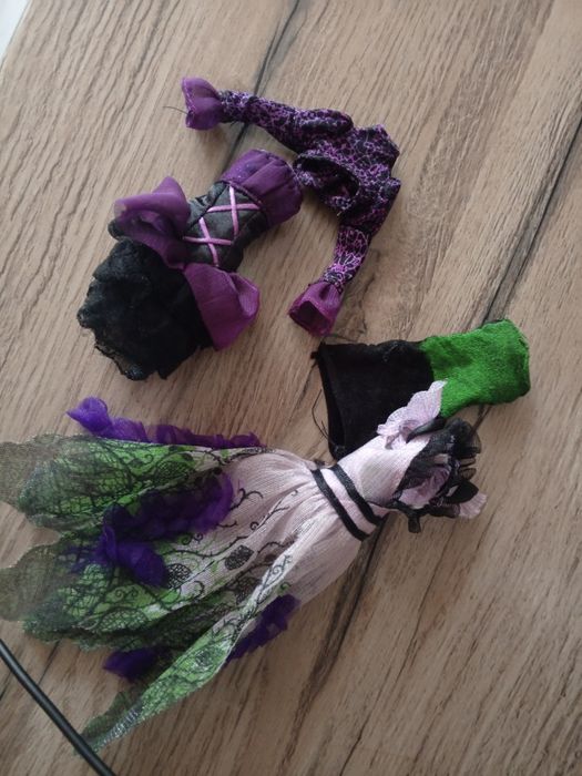 Комплект одежды для кукол Монстер Хай