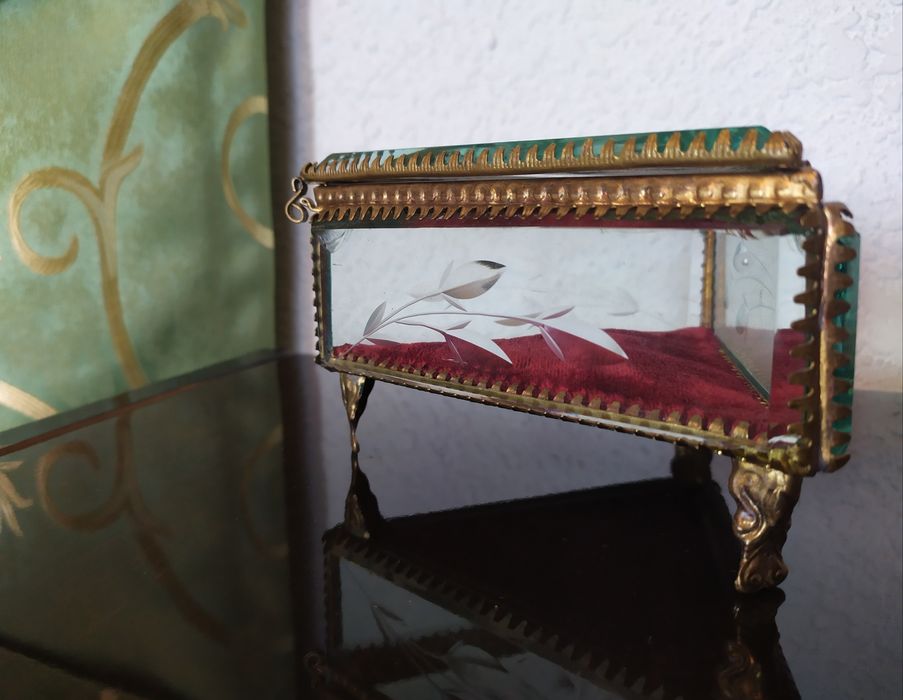 Шкатулка для свадебных украшений