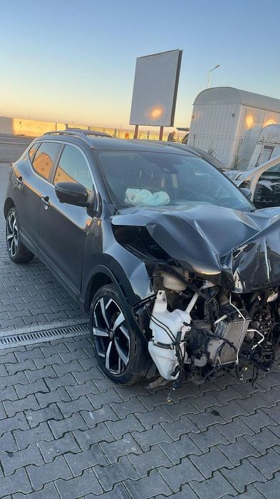 Dezmembram Nissan Qashqai 1.3 TCE din 2021 automat