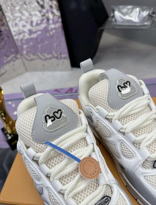 Adidasi Louis Vuitton Skate white and gray