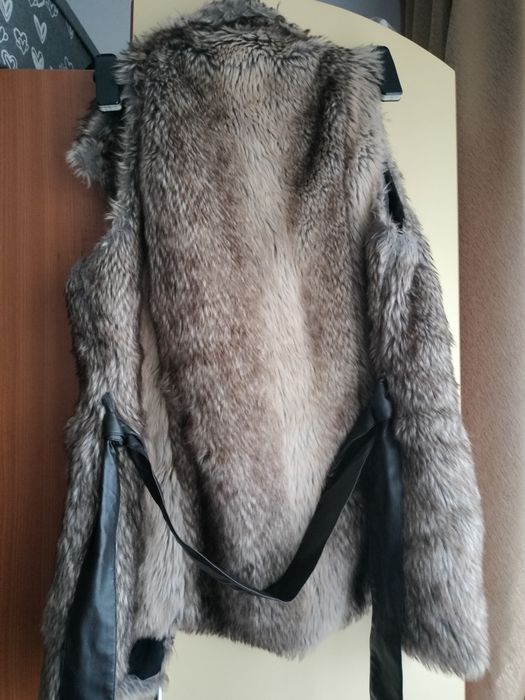 Vestă de blană artificială